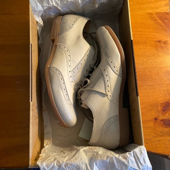 Born Kika II Leather Oxfords in 7.5 - Picture 2 of 6